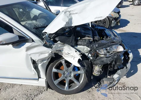 2011 Volvo S80 T6 z USA, uszkodzony, nr VIN YV1902AH3B1148416